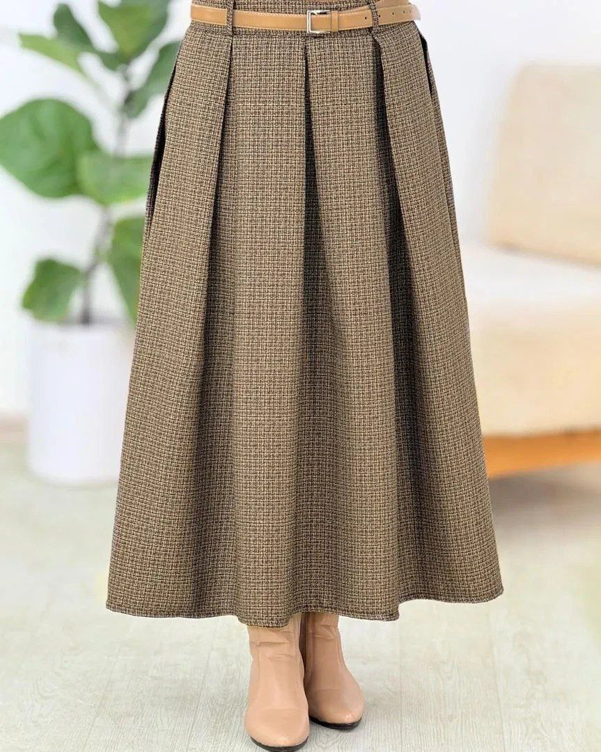 کت و دامن مدل چیکو  💞جنس : ریما  💞رنگ بندی :  نسکافه ای  💞سایز ها :  فری38_44 زنانه