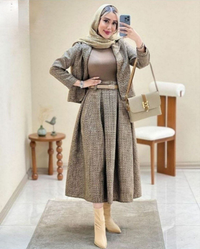 کت و دامن مدل چیکو 💞جنس : ریما 💞رنگ بندی : نسکافه ای 💞سایز ها : فری38_44 زنانه
