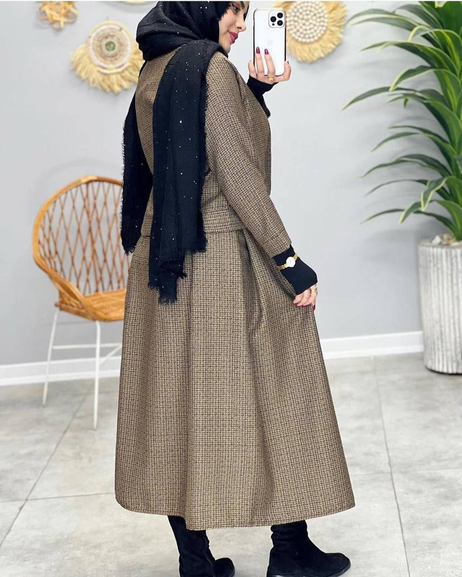 کت و دامن مدل چیکو 💞جنس : ریما 💞رنگ بندی : نسکافه ای 💞سایز ها : فری38_44 زنانه