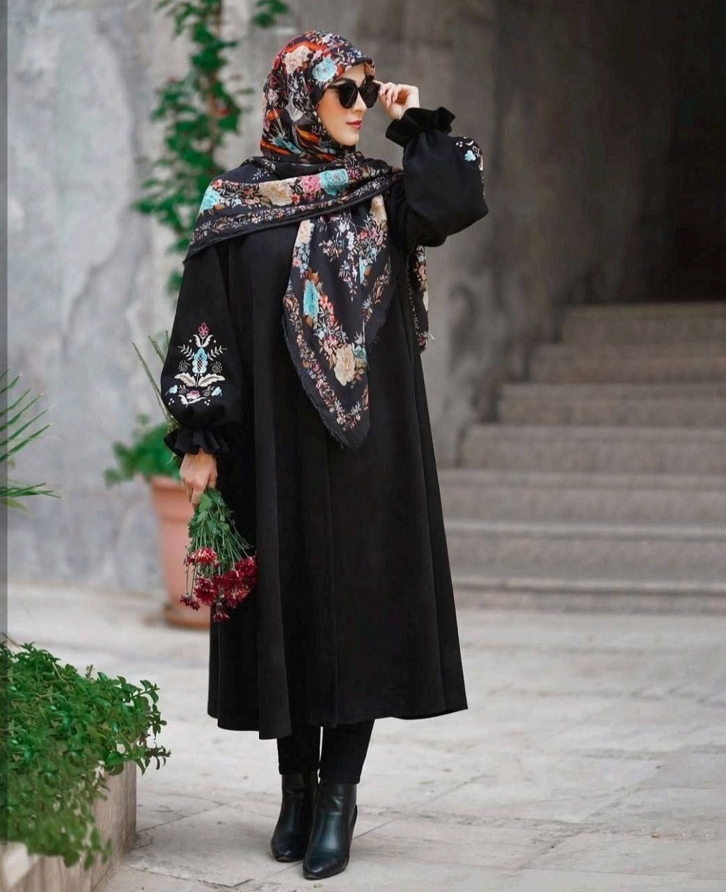 مانتو گلایل   زنانه ابروبادی باکیفیت گلدوزی شده مشکی