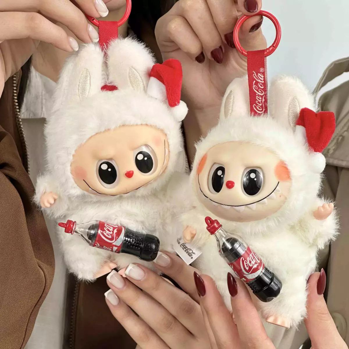 👚 نام : نوشابه labo ♥️جنس : پشمی 😁رنگ بندی : به صورت شانسی ♥️سایز ها : 12سانت