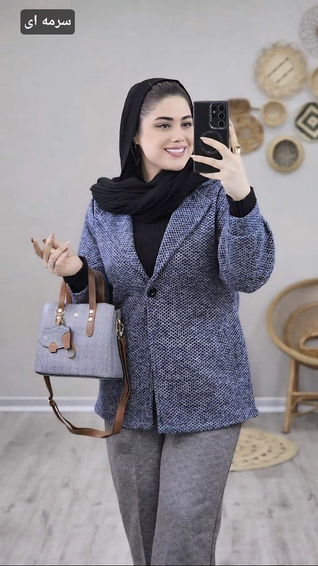 پالتو هانیا : موهر خاویاری لمه دار✅️ آستر دوزی شده✅️ سرمه ای, سفید, قهوه ای سایز ها : فری ۳۶تا۴۶ زنانه