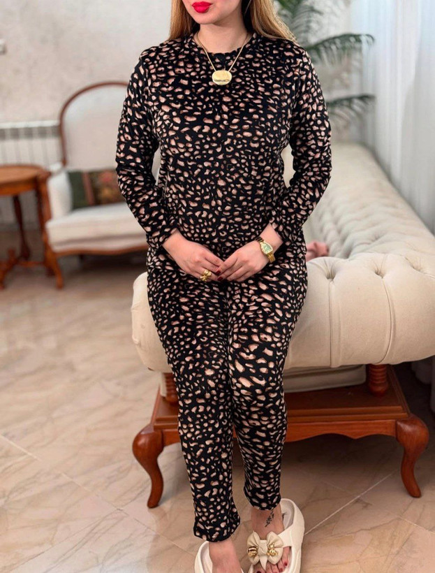 ست مخمل ماهگین 🌟جنس : مخمل حوله ای نرم و لطیف زنانه زبرا, پلنگی تیره, پلنگی روشن, پلنگی متوسط فری 36/44