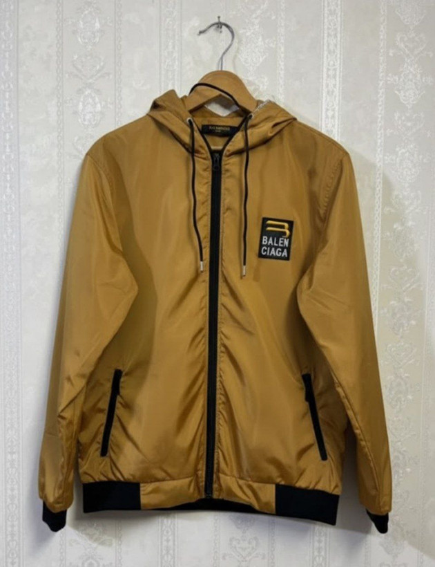 کاپشن مردانه ارشیا 👚جنس : رویه مموری اعلا. تو خز دار طوسی , گلبهی , خردلی , عنابی , ابی , L , Xl , Xxl
