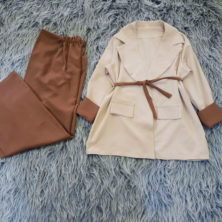 : کت شلوار ستایش 👚جنس : مازراتی گرم بالا سورمه.ایی , مشکی , کرم , اناری , کالباسی , سبز , 1 , 2 ,ارسال ۱۲ روز