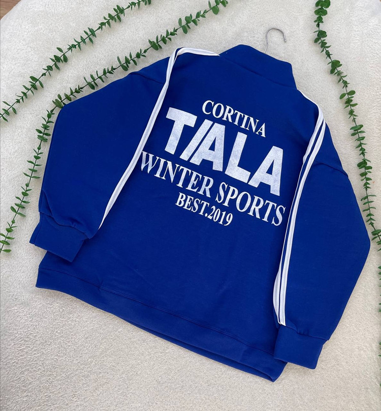 دورس TIALA جنس : دورس پنبه تو کرکی رنگ بندی : ابی اسمانی, اجری, زرشکی, صورتی, قهوه ای, کاربنی, مشکی سایز ها : فری زنانه مردانه