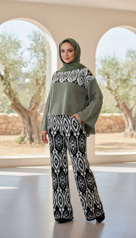 ست سنتی جنس : سوپر نخ درجه یک رنگ بندی : سبز, سدری, کرم, مشکی, نسکافه ای زنانه فری سایز