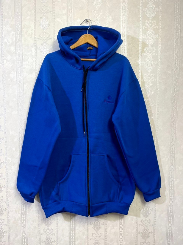 سویشرت سایز بزرگ رادمهر جنس : دورس سه نخ تو کرکی ضخیم 🌈رنگ بندی : سفید , صورتی , سبز , ابی , مردانه سایزها : 4xl , 5xl ,