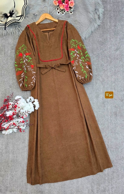 کفتان گلدوزی نازگل جنس : مخمل کبریتی ریز زرشکی, سبزیشمی, سرمه ای, طوسی, کرم, مشکی, موکا فری سایز زنانه