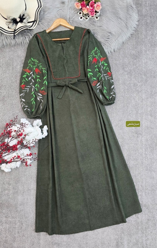 کفتان گلدوزی نازگل جنس : مخمل کبریتی ریز زرشکی, سبزیشمی, سرمه ای, طوسی, کرم, مشکی, موکا فری سایز زنانه