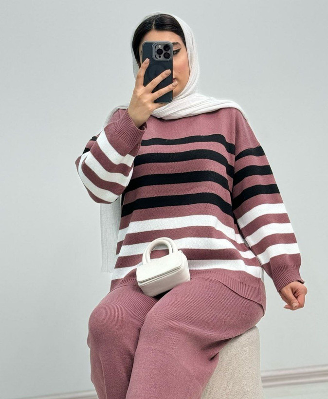 ست مهوش 💞جنس : بافت بسیار بسیار لطیف و ضخیم شکلاتی, سبز تیره, کرم, مشکی , مشکی نسکافه ای.سورمه ای فری سایز زنانه