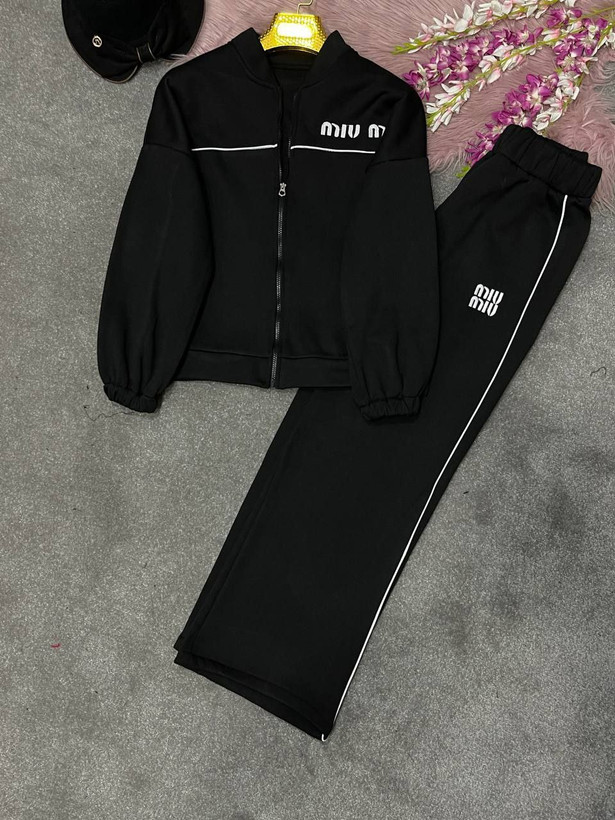 ست اسپرت miu miu🍂 جنس : دورس مشکی فری سایز