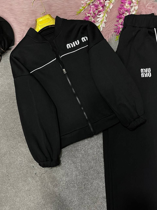 ست اسپرت miu miu🍂 جنس : دورس مشکی فری سایز