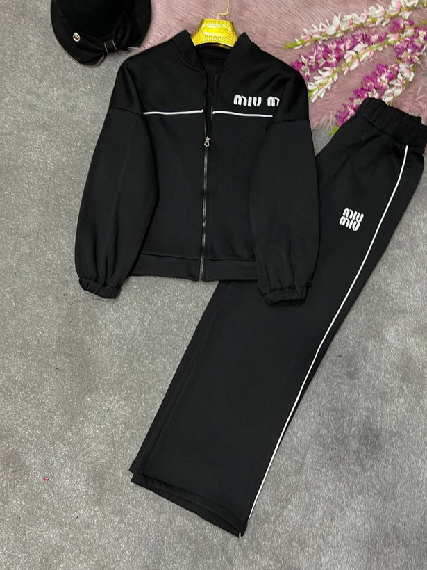 ست اسپرت miu miu🍂 جنس : دورس مشکی فری سایز
