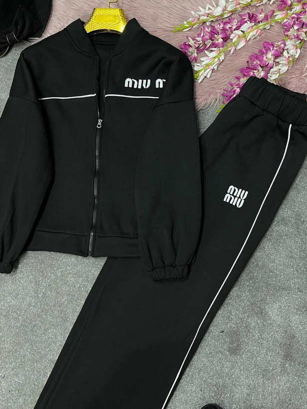 ست اسپرت miu miu🍂 جنس : دورس مشکی فری سایز