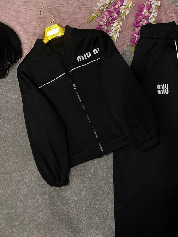 ست اسپرت miu miu🍂 جنس : دورس مشکی فری سایز