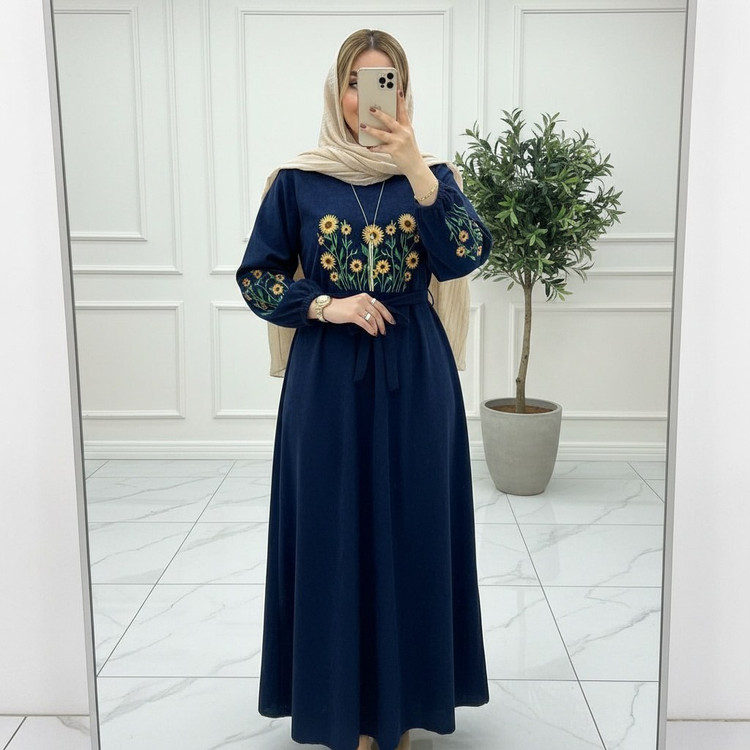 کفتان گلدوزی اروشا پاییزه جنس : مخمل کبریتی و گلدوزی دونه اناری, سبزیشمی تیره, سرمه ای, طوسی, کرم نسکافه ای, شکی, موکا