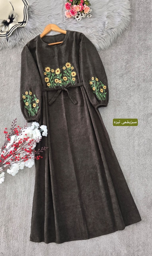 کفتان گلدوزی اروشا پاییزه جنس : مخمل کبریتی و گلدوزی دونه اناری, سبزیشمی تیره, سرمه ای, طوسی, کرم نسکافه ای, شکی, موکا