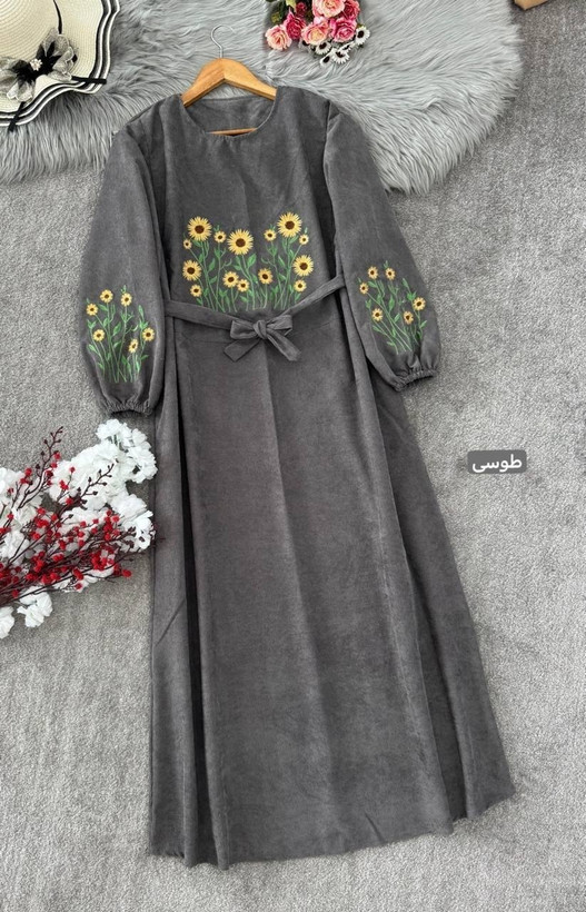 کفتان گلدوزی اروشا پاییزه جنس : مخمل کبریتی و گلدوزی دونه اناری, سبزیشمی تیره, سرمه ای, طوسی, کرم نسکافه ای, شکی, موکا