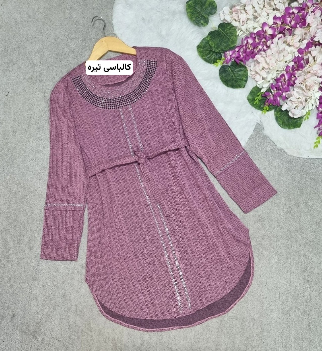شومیز ماندانا جنس: کریشه بنفش - سورمه - مشکی - نسکافه - کالباسی،تیره - کالباسی،روشن فری36تا46ریز زنانه