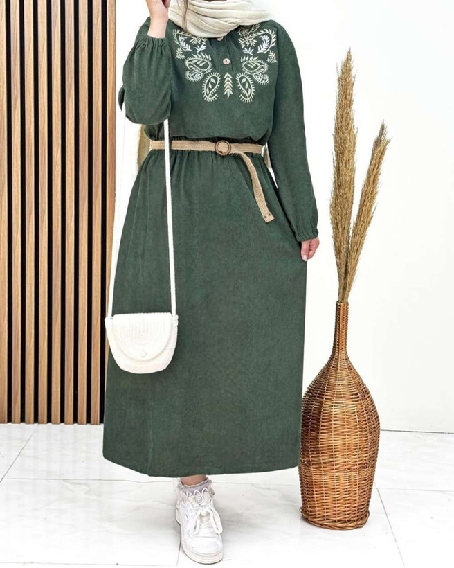کفتان گلدوزی ترمه جنس : مخمل کبریتی ریز سبزیشمی, سرمه ای, طوسی, کرم نسکافه ای, مشکی, موکا فری سایز زنانه