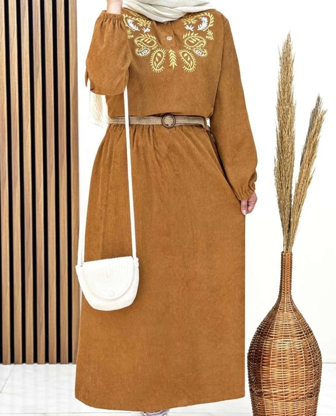 کفتان گلدوزی ترمه جنس : مخمل کبریتی ریز سبزیشمی, سرمه ای, طوسی, کرم نسکافه ای, مشکی, موکا فری سایز زنانه