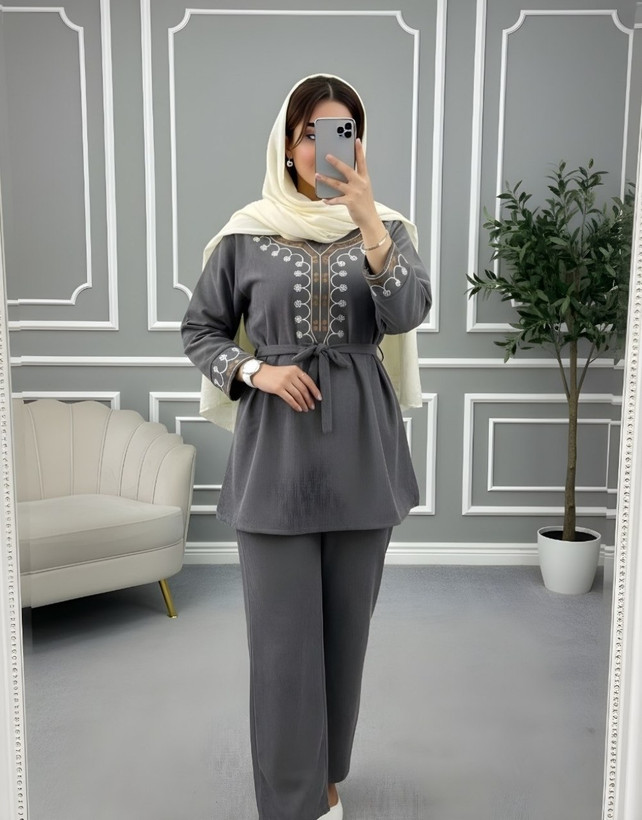 ست تونیک شلوار شرمین جنس : مخمل کبریتی ریز زرشکی, سبززیتونی, سبزیشمی, سرمه ای, طوسی, کرم, مشکی, موکا