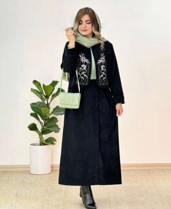 کت و دامن شیدا گلدوزی و مخمل کبریتی سبزیشمی, سرمه ای, طوسی, کرم, مشکی, موکا فری سایز زنانه
