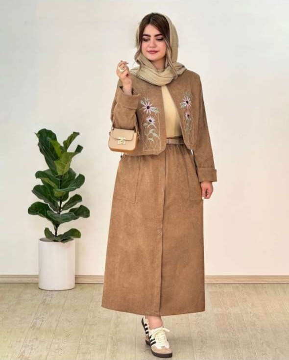 کت و دامن شیدا گلدوزی و مخمل کبریتی سبزیشمی, سرمه ای, طوسی, کرم, مشکی, موکا فری سایز زنانه