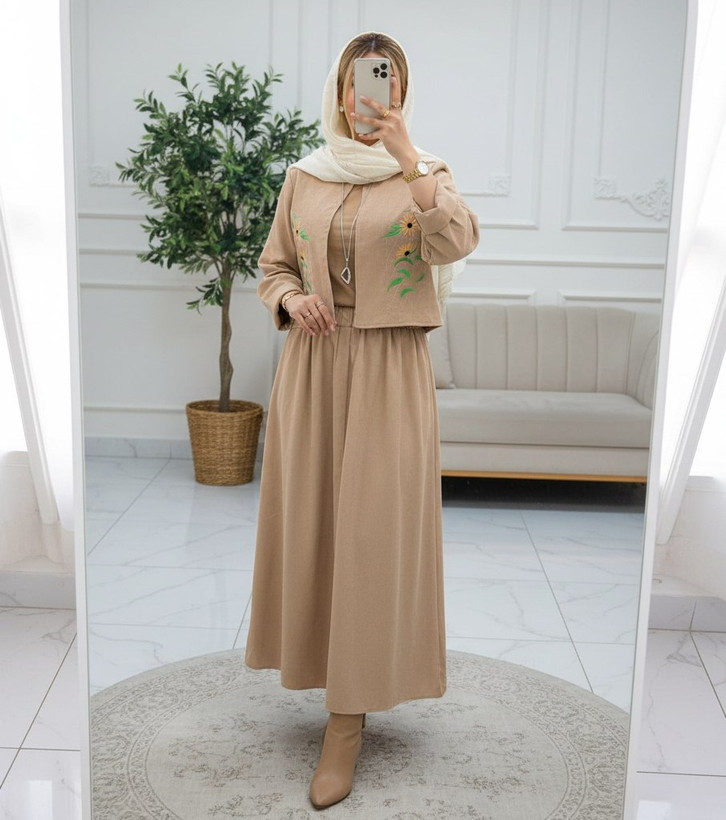 کت و دامن شیدا گلدوزی و مخمل کبریتی سبزیشمی, سرمه ای, طوسی, کرم, مشکی, موکا فری سایز زنانه