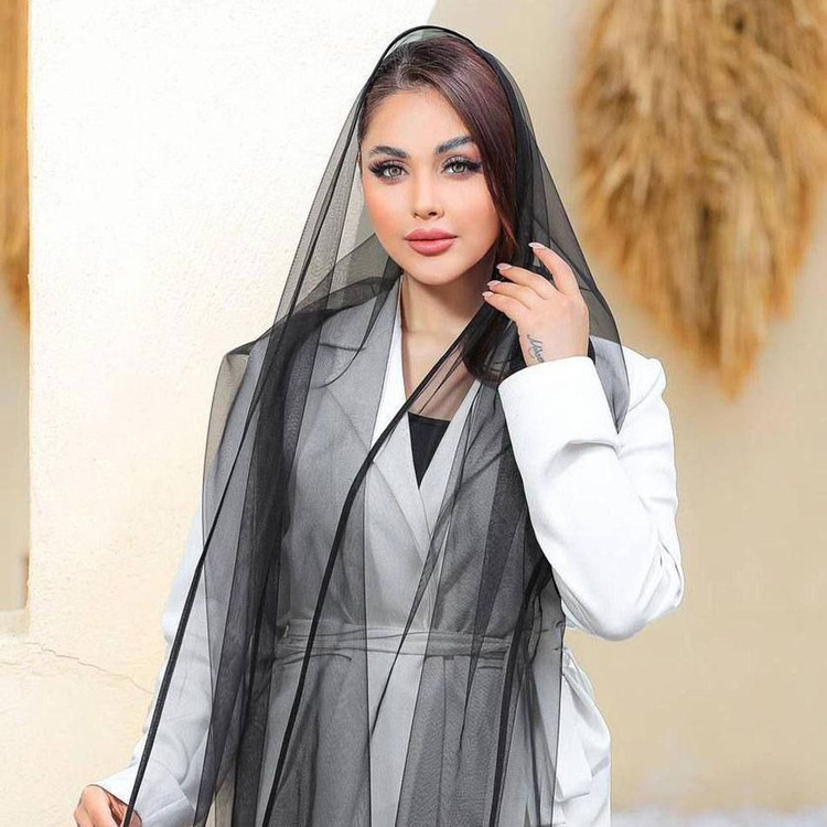 شال شیشه ای مبینا جنس : دانتل دور گان دوزی شده مشکی فری سایز زنانه