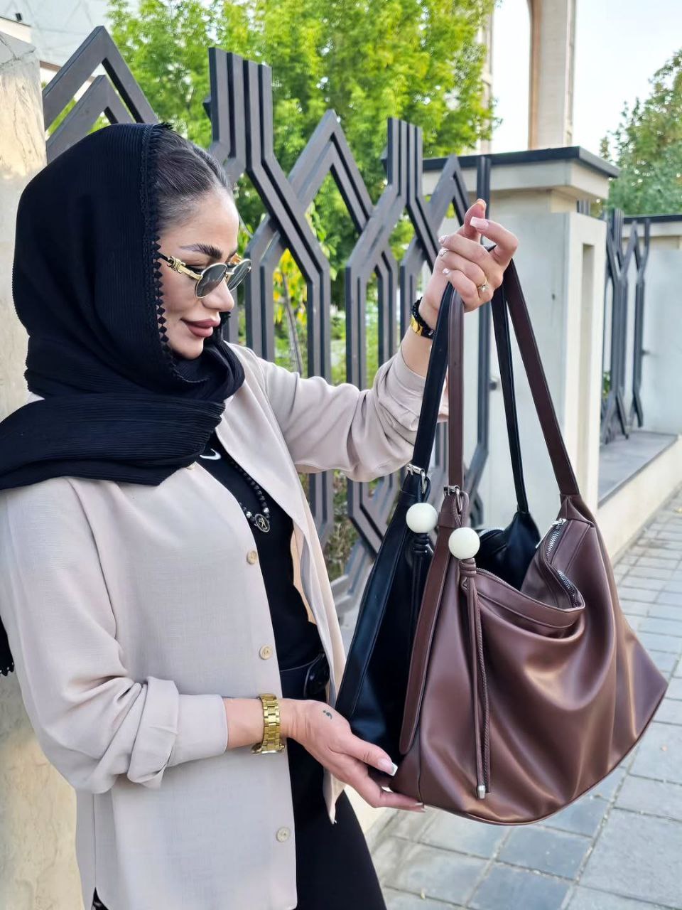زنانه گوی دار چوبی جنس : وارداتی یشمی , شکلاتی , کرم , موکاموس , مشکی , سورمه , عسلی , زنانه