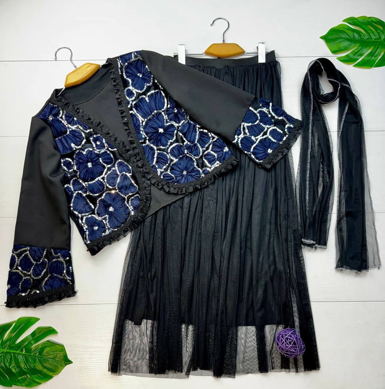 سه تیکه کت و دامن و شال مدل روناک جنس : مازراتی خرجکار هندی و تور کرم, سرمه ای،زرشکی فری سایز زنانه