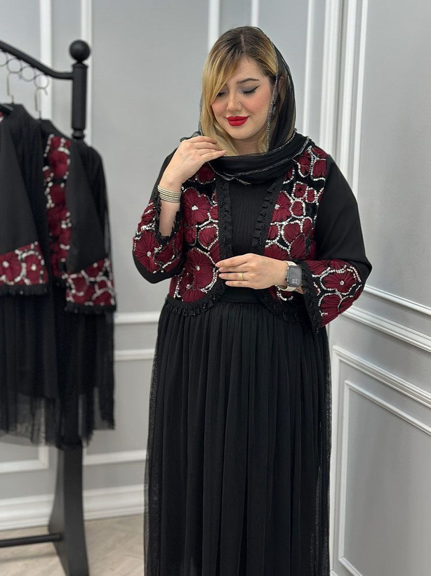 سه تیکه کت و دامن و شال مدل روناک جنس : مازراتی خرجکار هندی و تور کرم, سرمه ای،زرشکی فری سایز زنانه