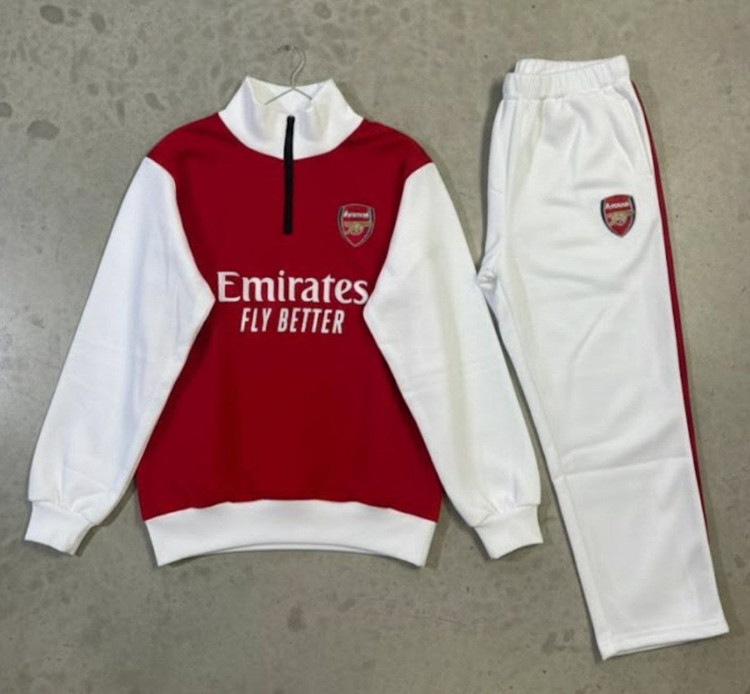 ست ورزشی arsenal جنس : دورس تو کرکی ضخیم قرمز سایز بندی مردانه