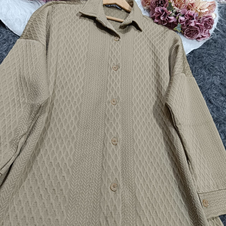 شومیز مانتویی فتیله ای 1416 جنس : فتیله ای درجه یک سفید, طوسی, مشکی, نسکافه ای فری سایز زنانه