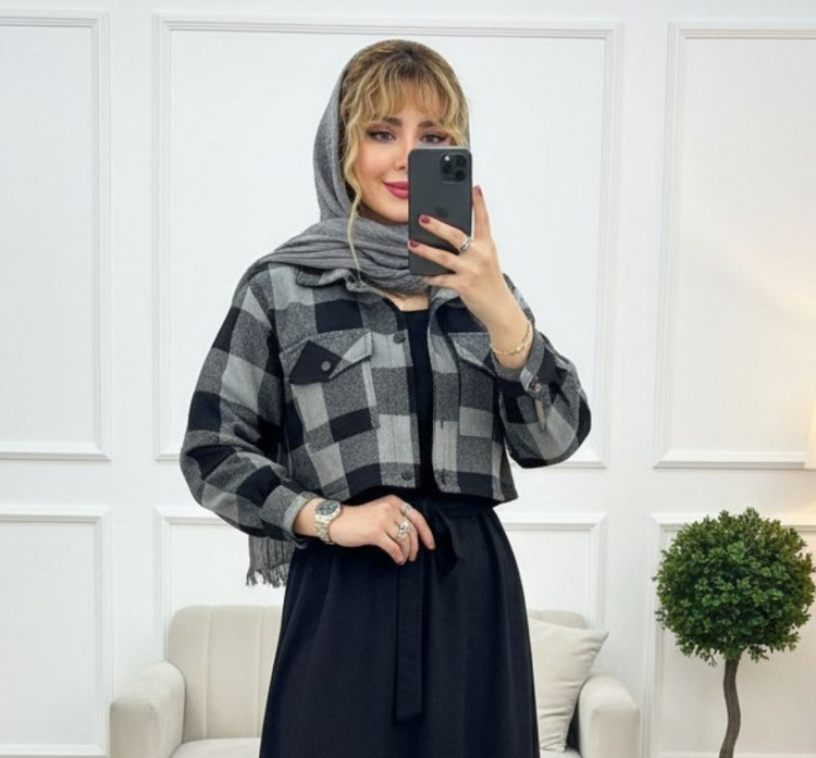 کت و سارافون آیدا جنس : کت پشمی و سارافون مخمل کبریتی : طوسی مشکی فری سایز زنانه