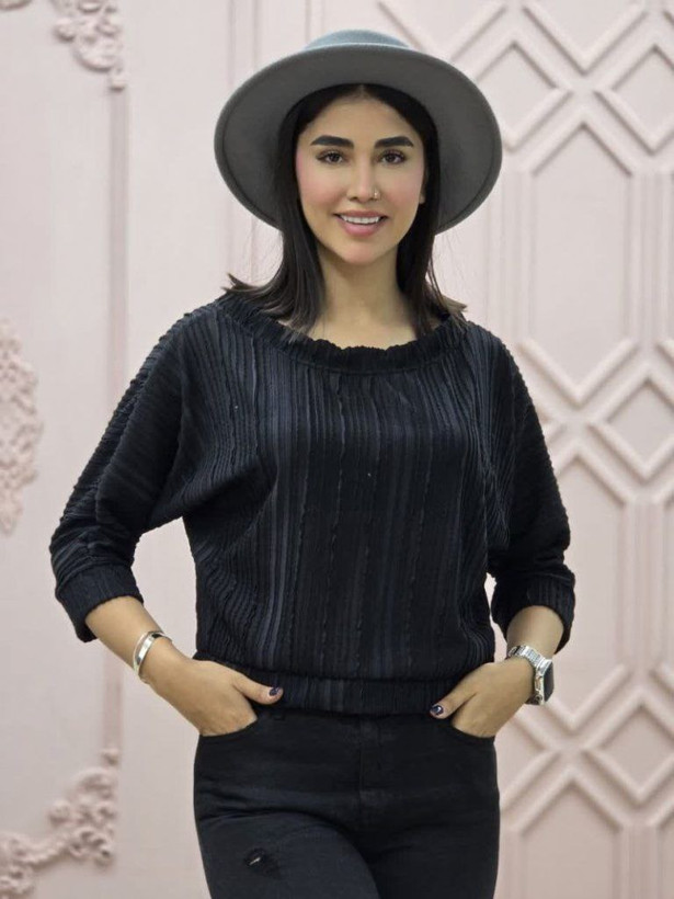 👚نام :شومیز زنانه یقه قایقی مراکشی سایان - 🧵جنس :مراکشی گرم بالا - رنگبندی - فری سایز