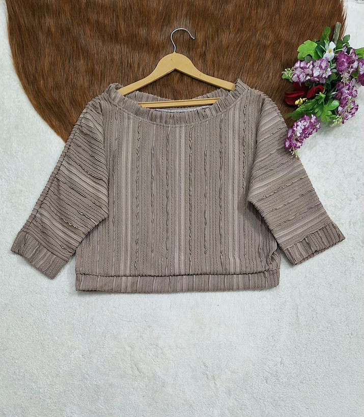 👚نام :شومیز زنانه یقه قایقی مراکشی سایان - 🧵جنس :مراکشی گرم بالا - رنگبندی - فری سایز