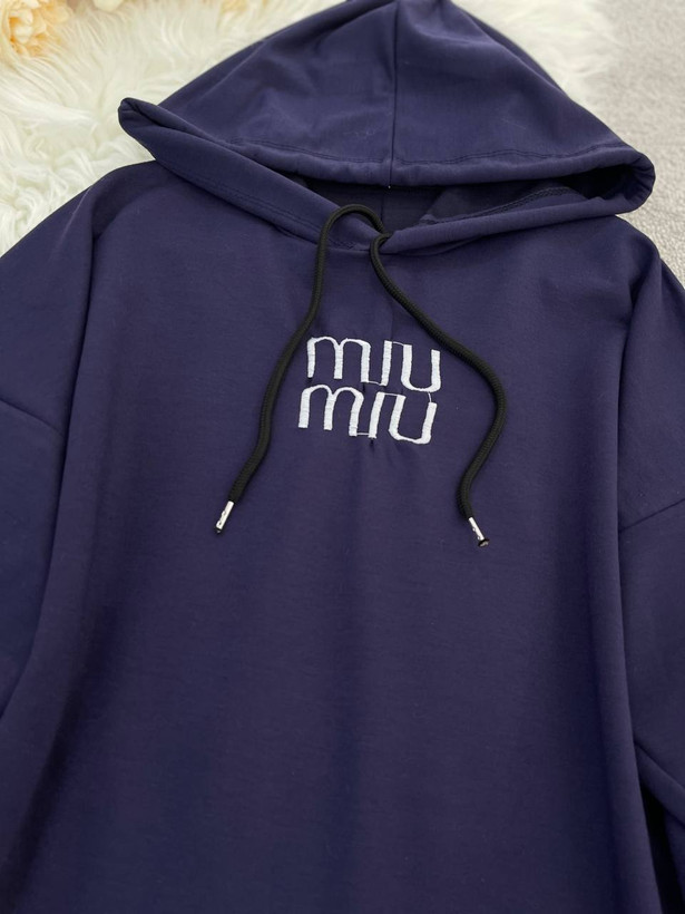 ست دو تیکه (تیشرت کلاهدار + شلوار)Miu Miu جنس : گلکسی پنبه زرشکی, سورمه ای, کرم, مشکی, موکا, یاقوتی فری سایز زنانه