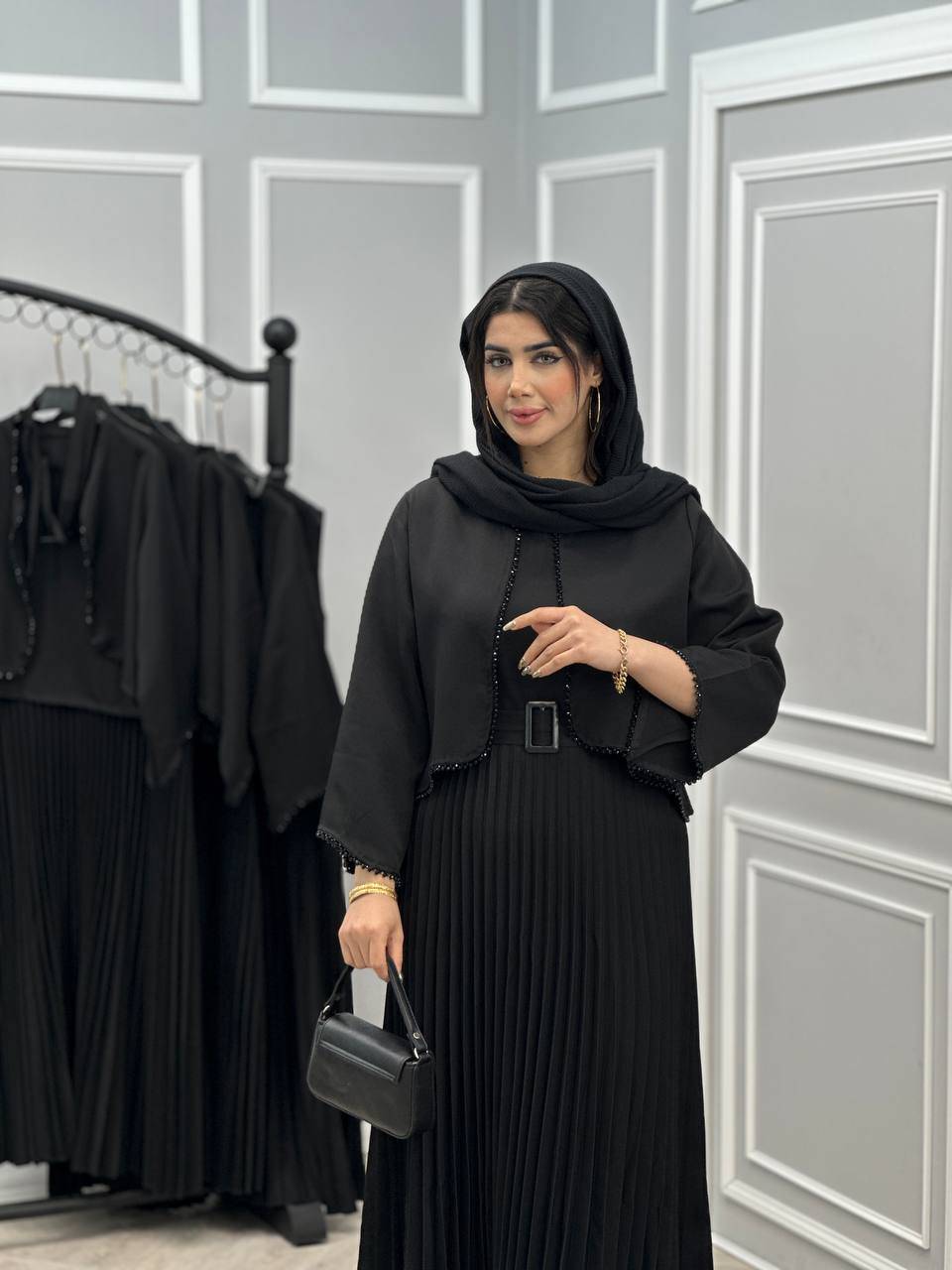 ست زنانه نگاره - 👗❤️سه تیکه: ( سارافون و کت و کمربند)🧵جنس : سارافون مازراتی درجه یک کت سنگدوزی شده