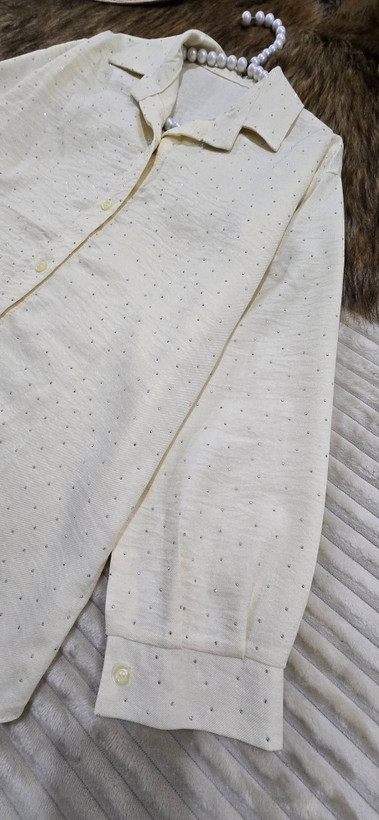 شومیز مانتویی بابونه 🧵جنس کرسپو نگین دار اعلا و درجه یک مشکی, سفید, سبز دریایی, صورتی, زرد, آبی فری سایز زنانه