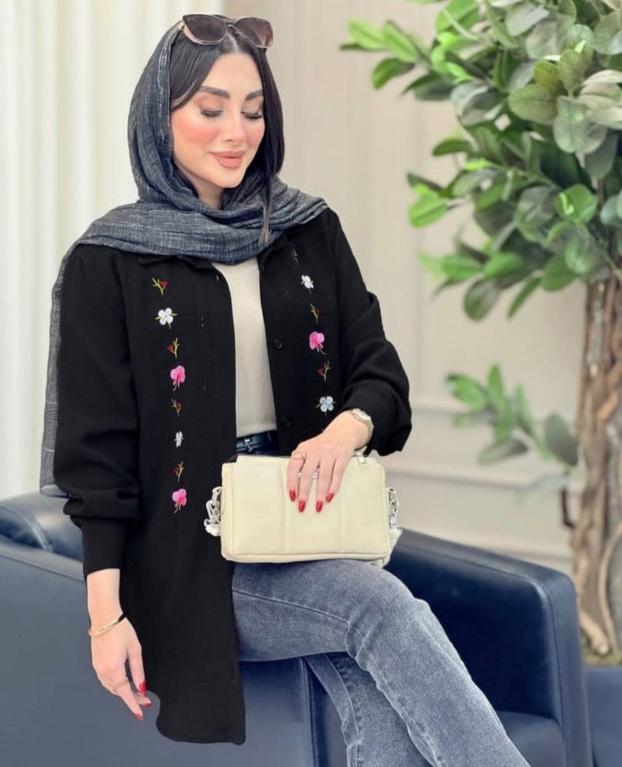 شومیز شبدر جنس : شانتون اعلا مشکی, سورمه, زرشکی, کرم, طوسی, کله غازی فری سایز زنانه