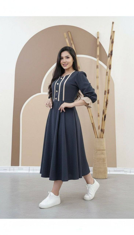 پیراهن ژیلا جنس : شانتون +خرجکار مازراتی : مشکی, شکلاتی, کرمی, استخوانی, طوسی تیره, بنتون, طوسی روشن, سورمه ای تیره, آبی کاربنی فری سایز زنانه