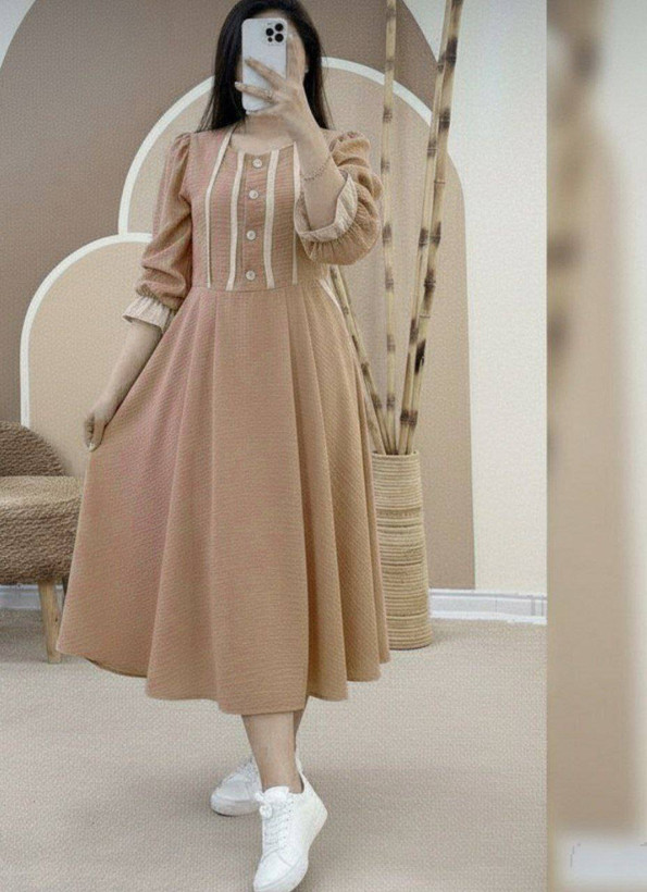 پیراهن ژیلا جنس : شانتون +خرجکار مازراتی : مشکی, شکلاتی, کرمی, استخوانی, طوسی تیره, بنتون, طوسی روشن, سورمه ای تیره, آبی کاربنی فری سایز زنانه