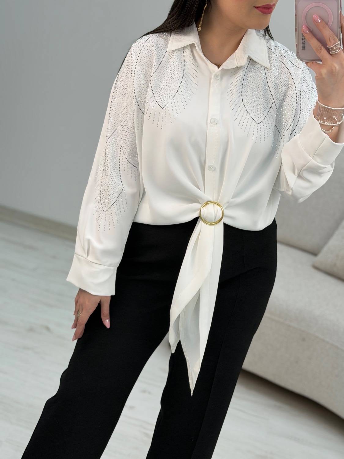 شومیزمجلسی حنا جنس : الیزه مشکی, سفید, قرمز, نسکافهای, کلهغازی, صدفی فری سایز زنانه