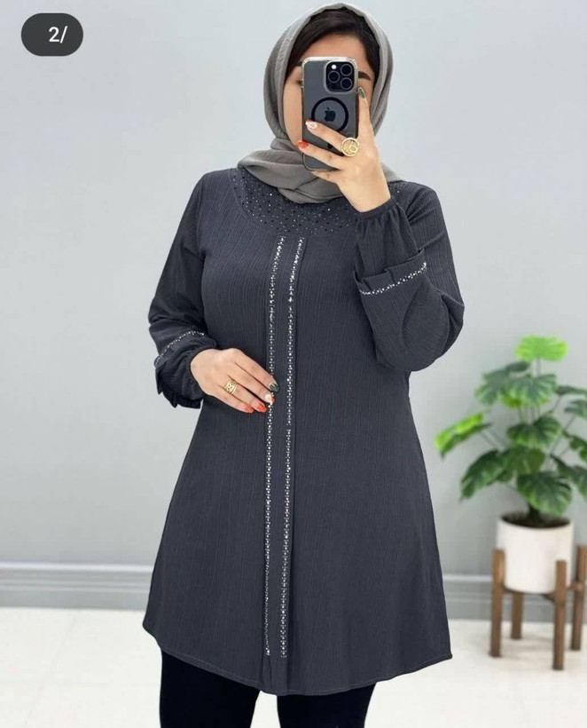 تونیک یقه گرد وسط پیله نگین دار جنس : کریشه پلاس وارداتی درجه 1 مشکی - زیتونی - کرم - نوک مدادی -سایزبندی زنانه