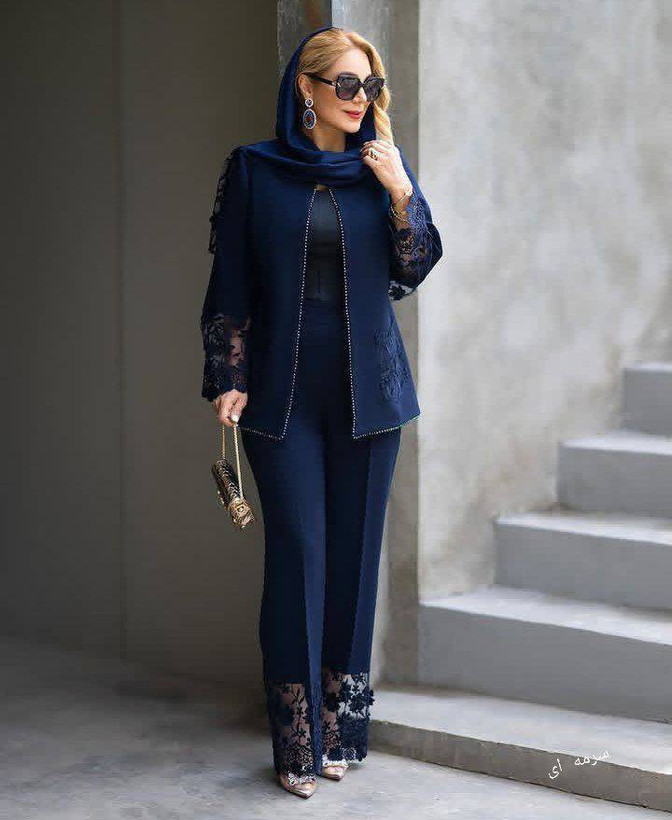 کالکشن مزونی الماس کت و شلوار جواهر دوزی جنس : 👗👚 کرپ مازراتی نخ توییست درجه یک با خرجکار گیپور اعلا و مروارید دوزی مشکی - مشکی سایزبزرگ - سورمعی - سورمعی سایز بزرگ - زنانه ارسال 15 روز