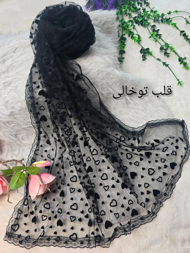 شال مجلسی طرح مخمل جنس : تور حاشیه دانتل با طرح مخمل برگ, ال وی, گوچی, پروانه, قلب پر, قلب خالی, پاپیون نقطه, تمامنگین فری سایز زنانه
