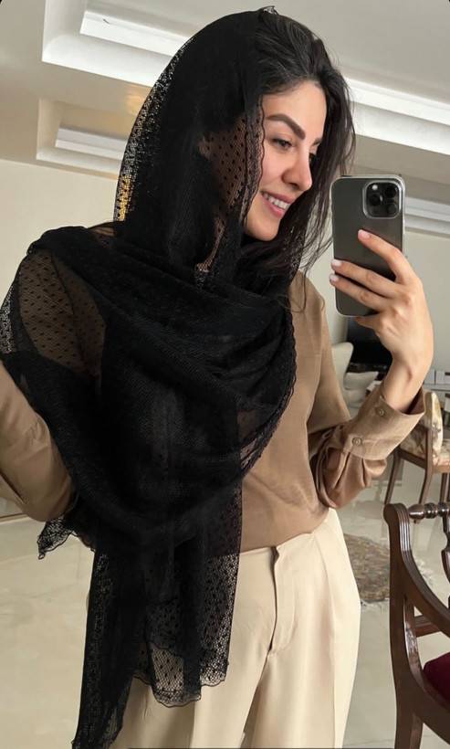 شال گیپور ماهور جنس : تور دانتل حاشیه نوار کرم دایره, مشکی cc, مشکی گل, کرم lv فری زنانه